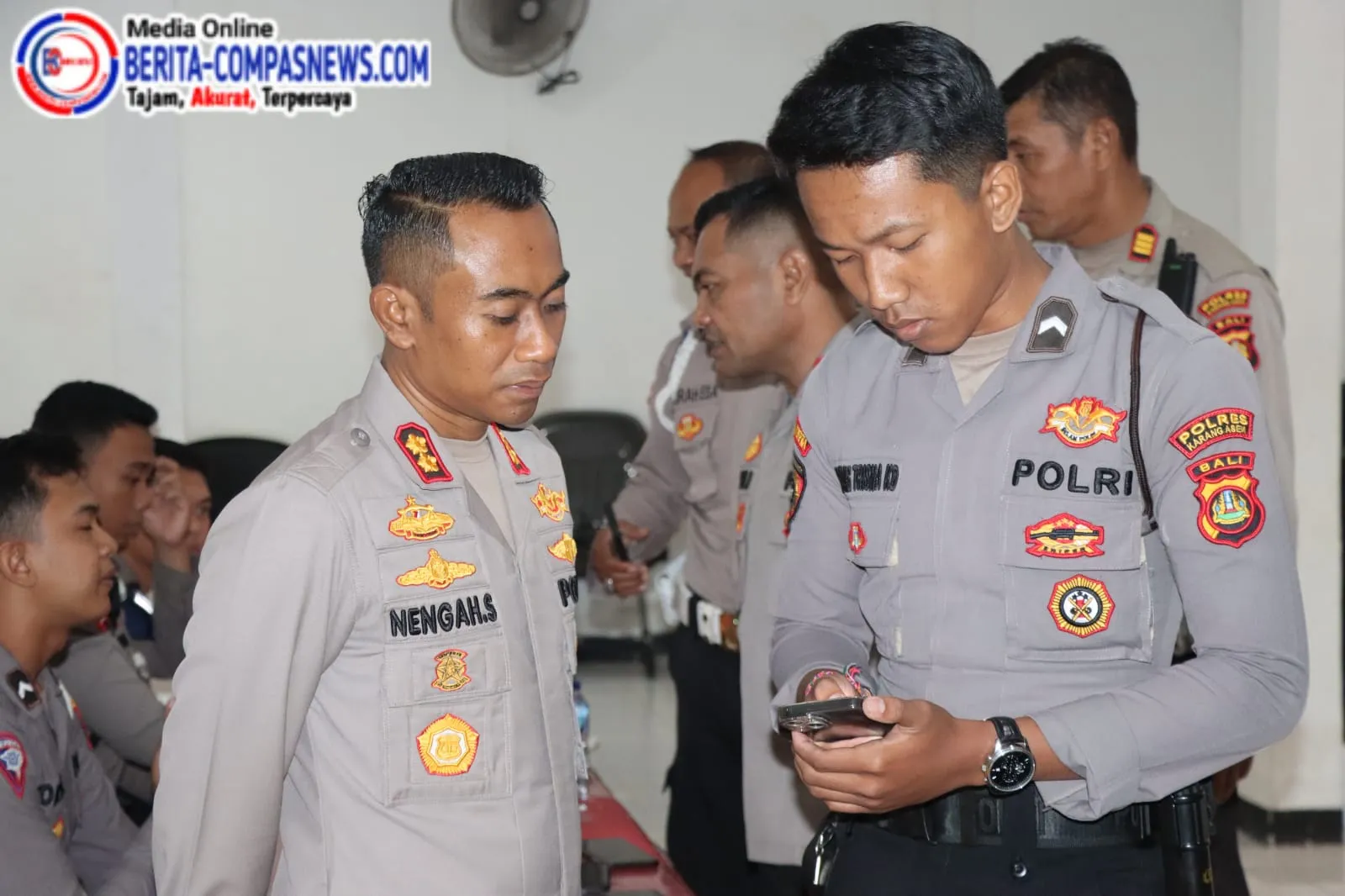 Tegas Berantas Judi Online, Kapolres Karangasem Pimpin Langsung Sidak HP Anggota