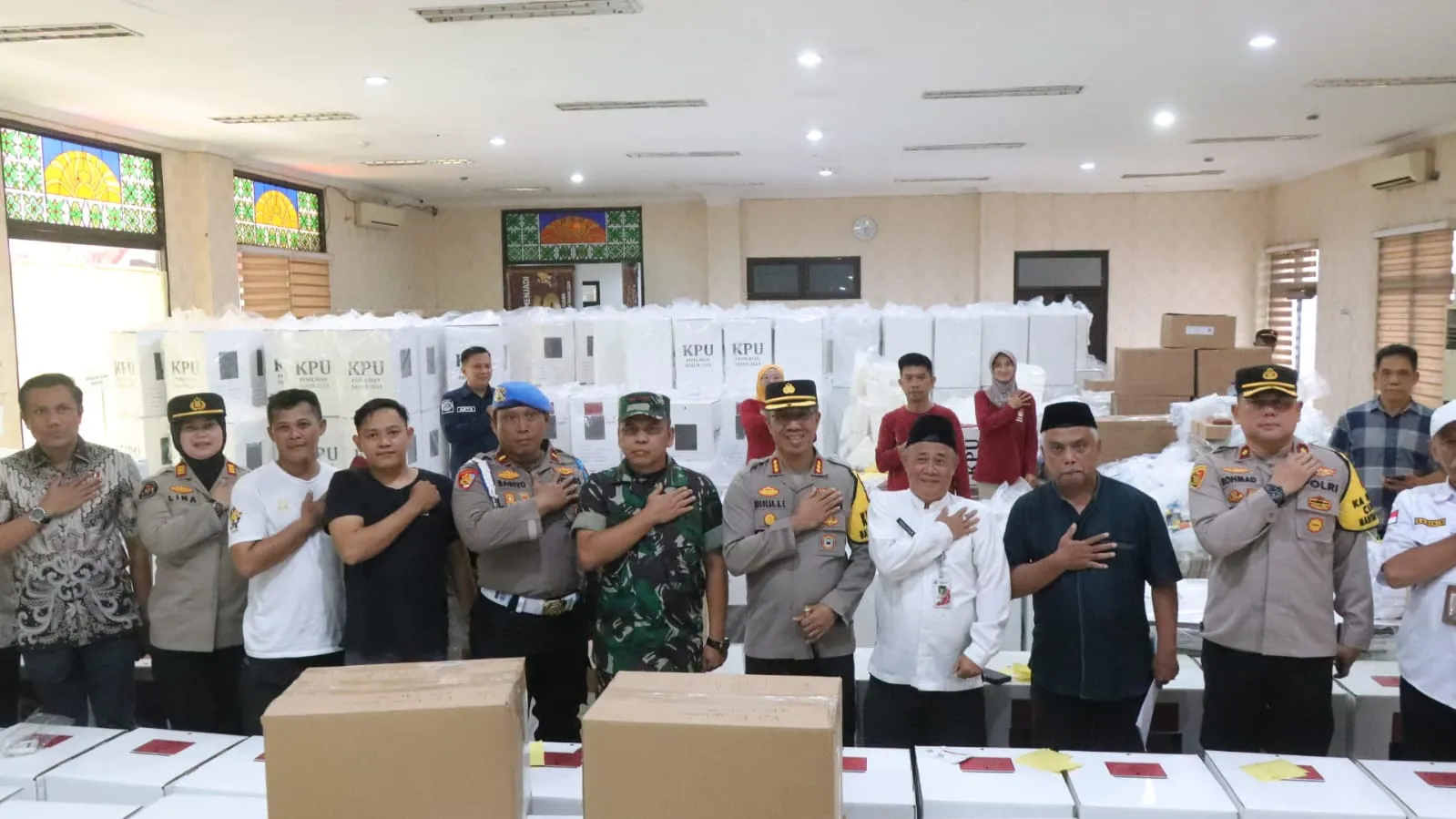 Kapolres Tinjau Gudang Logistik PPK di 3 Kecamatan Wilayah Jakarta Timur