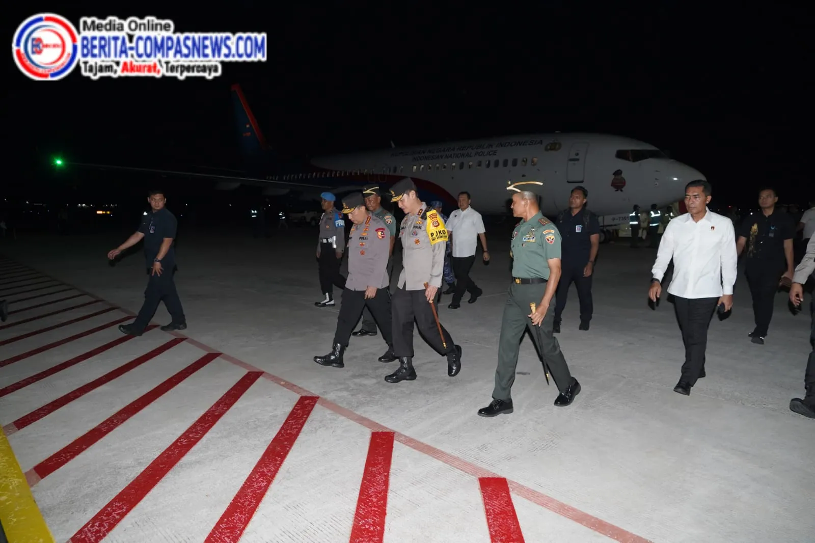 Kapolda Bali Sambut Kedatangan Kapolri di Bandara I Gusti Ngurah Rai