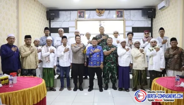 Jalin Silaturahmi, Pj Bupati, Forkopimda, Danrem Bhaskara Jaya dan Forum Ulama Khos Sampang
