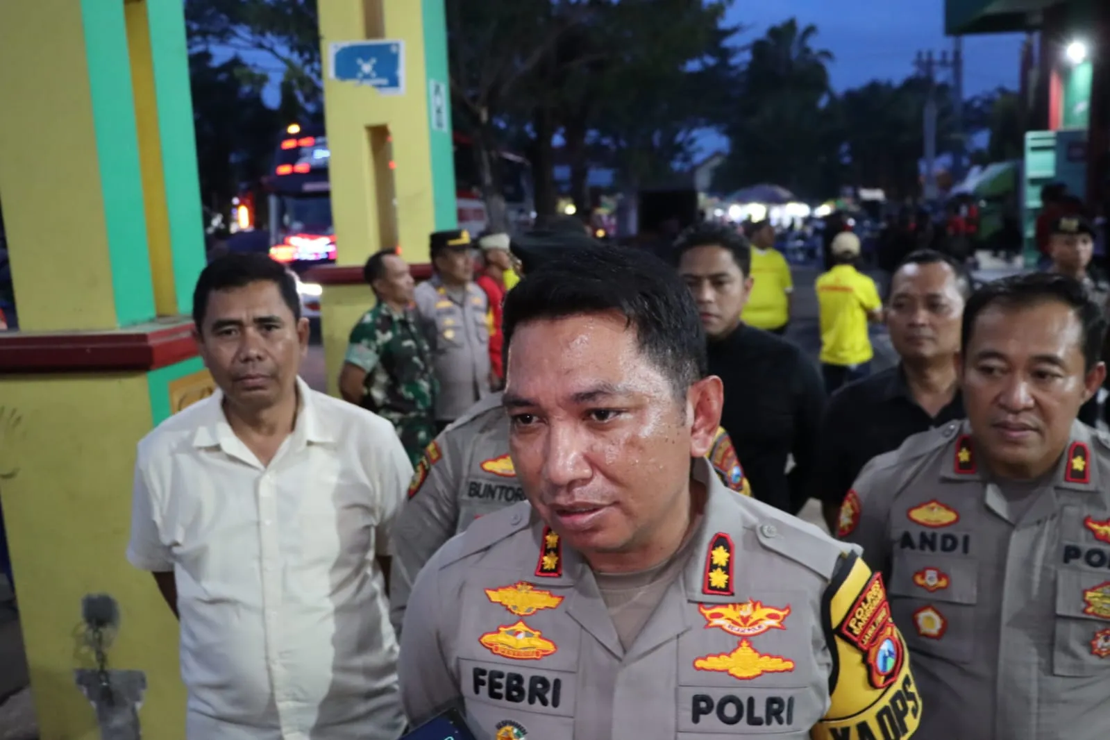 Satreskrim Polres Bangkalan Amankan Pria Bawa Sajam Yang Cegat Mobil Sales Rokok