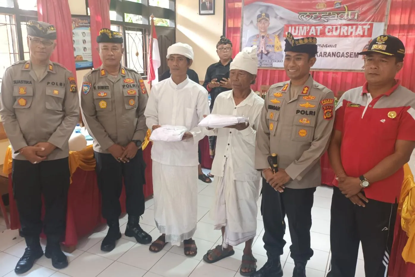 Melalui Jumat Curhat, Kapolres Karangasem Ajak Masyarakat Jaga Kamtibmas Pasca Pilkada dan Jelang Nataru