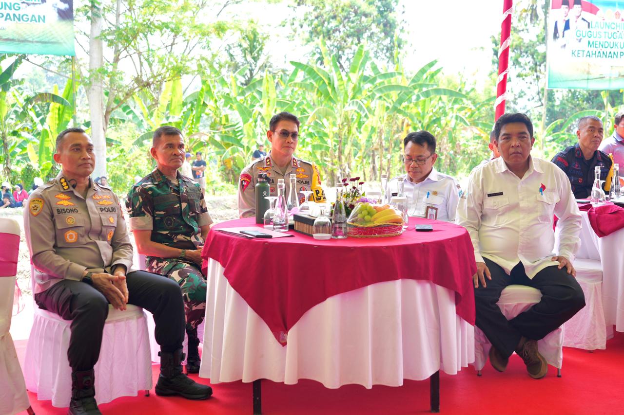 Kapolda Bali Sampaikan Pentingnya Idiologi Pancasila, Demokrasi Hingga HAM Pada Program Jumat Curhat