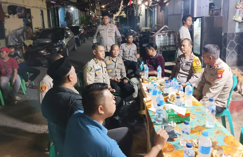 Ngopi Kamtibmas Polsek Kawasan Sunda Kelapa Bersama Masyarakat