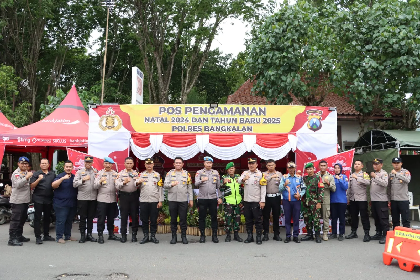 Pastikan Kesiapan Personil, Kapolres Bangkalan Turun Langsung Cek Pos Pelayanan Jelang Nataru