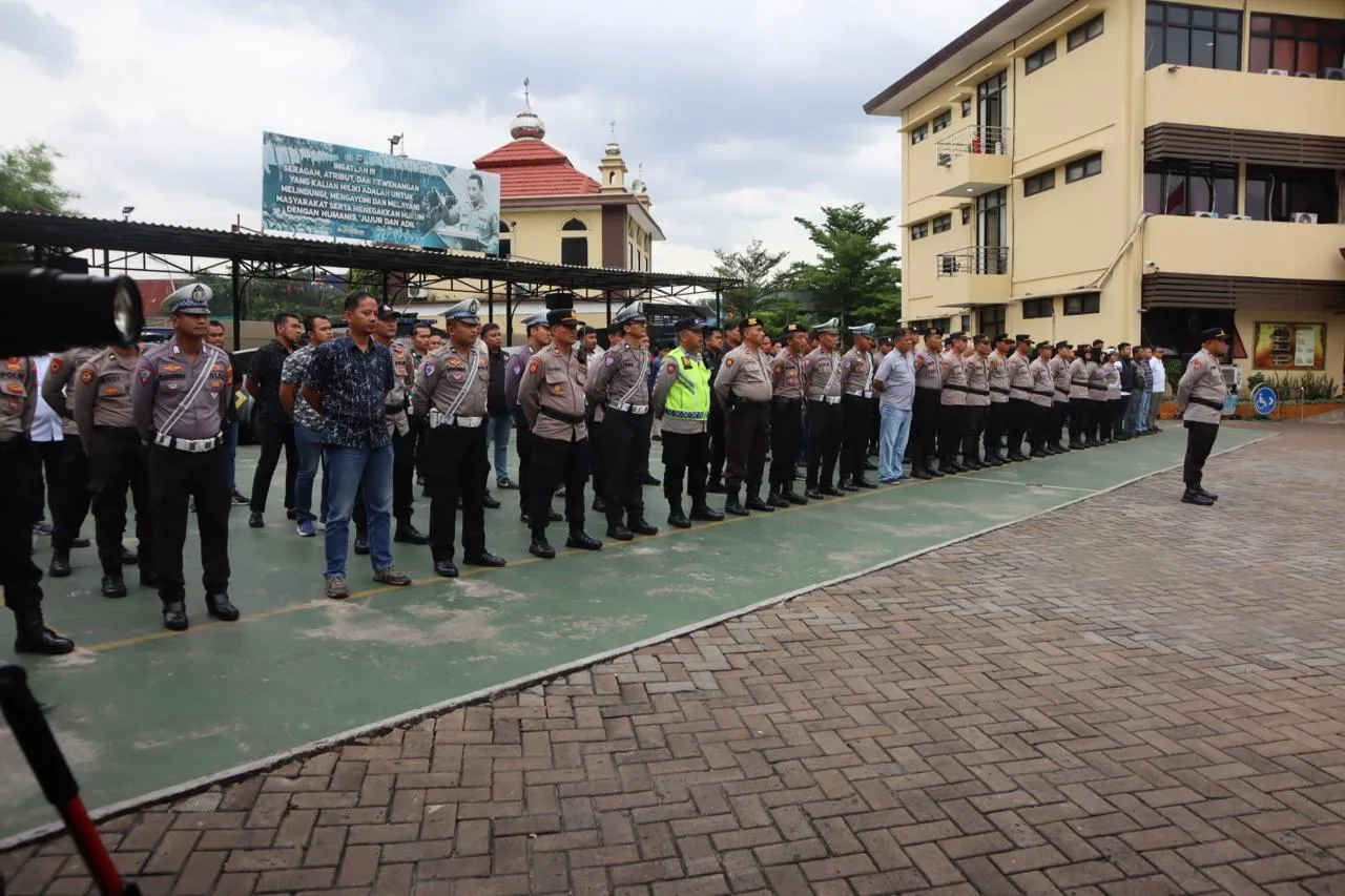 Polres Pelabuhan Tanjung Priok Gelar Apel Pengamanan Natal