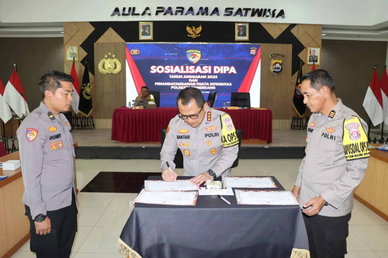 Sosialisasi DIPA : Penandatanganan Pakta Integritas TA 2025 di Polresta Tangerang