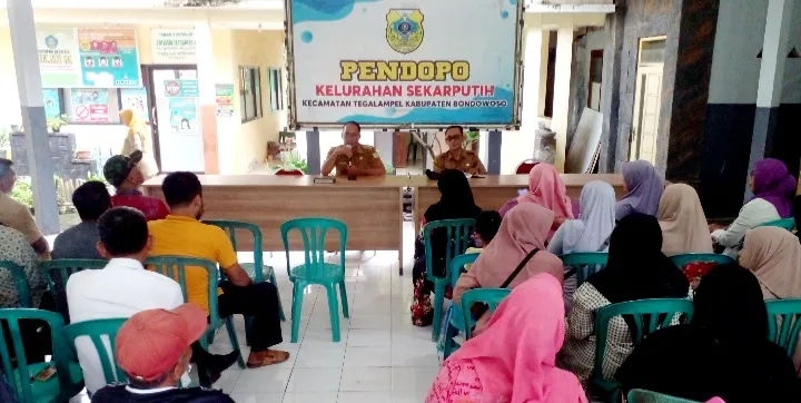 Jelang Tahun Baru 2025, Ketua Rt dan Rw Kel. Sekarputih Terima Insentif Sebesar Rp. 200 Ribu