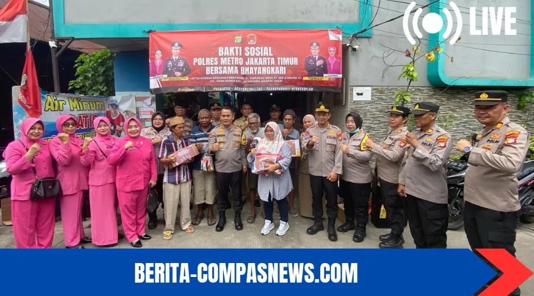 Polres Metro Jaktim Peduli kepada Warga Korban Musibah Kebakaran Dan Masyarakat Yang Membutuhkan Di RT.005 Dan RT.006 RW.01 Kel. Rawabunga.