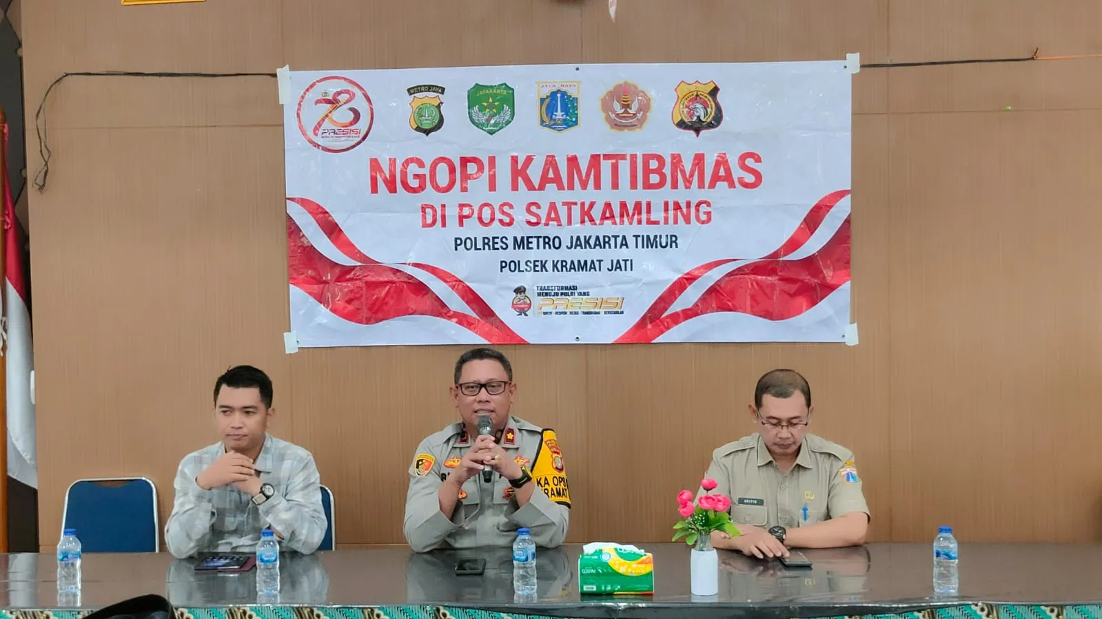 Kapolsek Kramatjati Gelar "Ngopi Kamtibmas" Bahas Tawuran, Curanmor,Dan Narkoba Di Balekambang