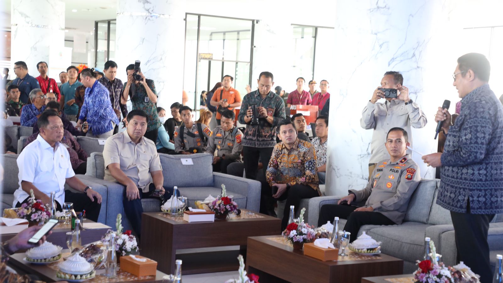 Wakapolda Bali Hadiri Kunjungan Kerja Mendagri dan Menteri PKP di Mall Pelayanan Publik Gianyar