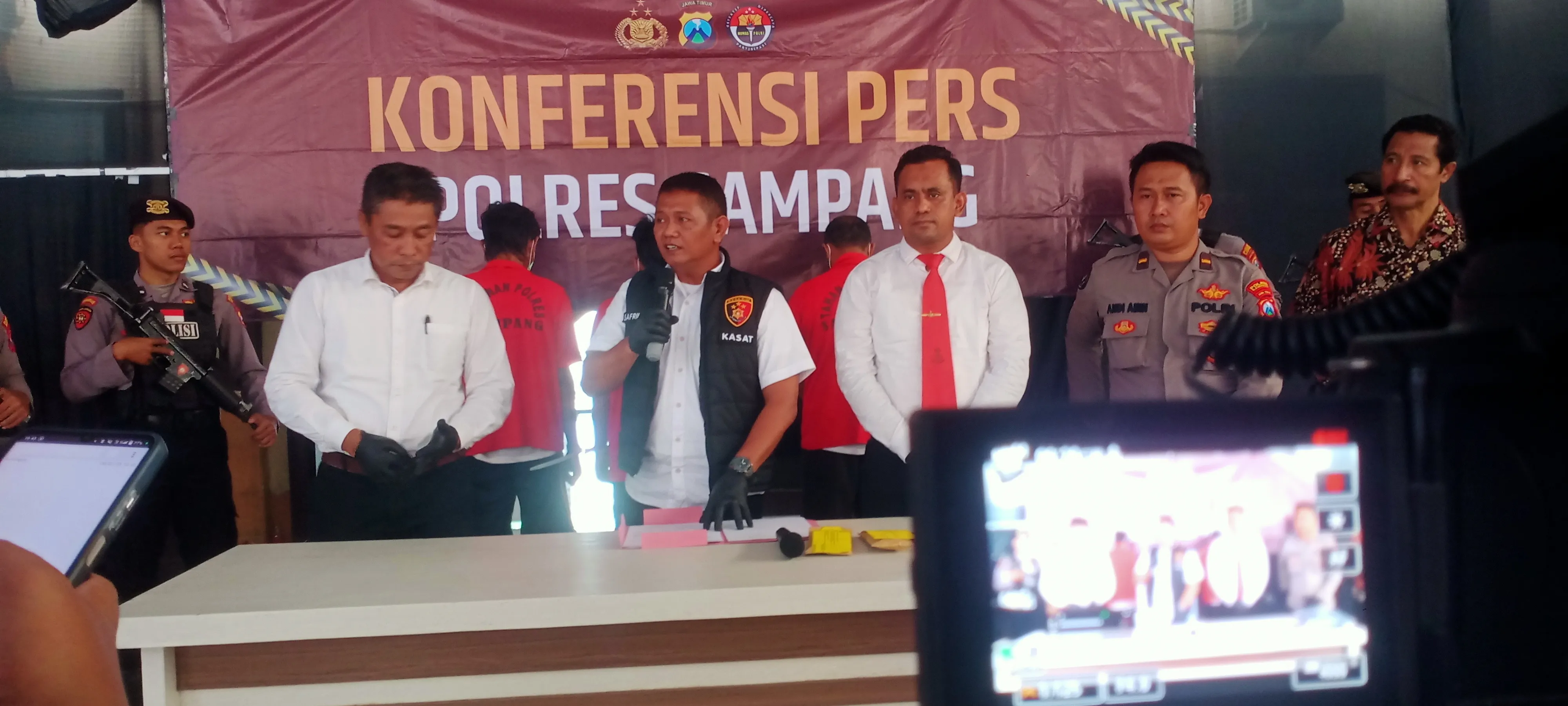 Polres Sampang Gelar Konferensi Pers Ungkap Kasus Curanmor Di Wilayah Sampang.