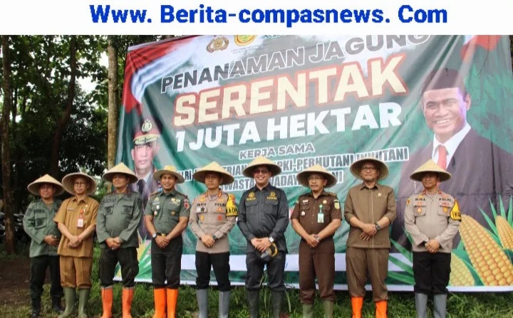 Polres Bondowoso Laksanakan Penanaman Jagung Serentak di Lahan 1 Juta Hektar