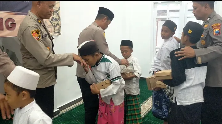 Polres Sampang Peringati Isra Mi'raj, Tingkatkan Ibadah Dan Kinerja