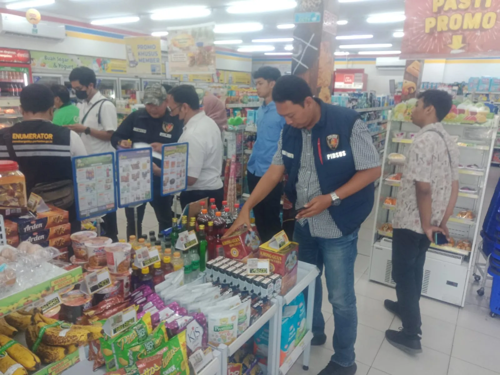Satgas Pangan Polres Pelabuhan Tanjung Perak Cek Ketersediaan dan Harga Bahan Pokok Jelang Ramadan