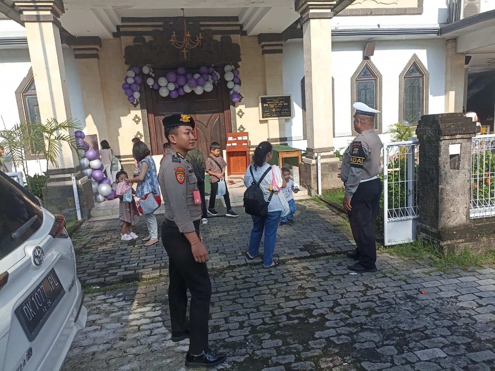 Polres Bandara Lakukan Pengamanan Giat Ibadah Minggu di Gereja Ekklesia, Tuban