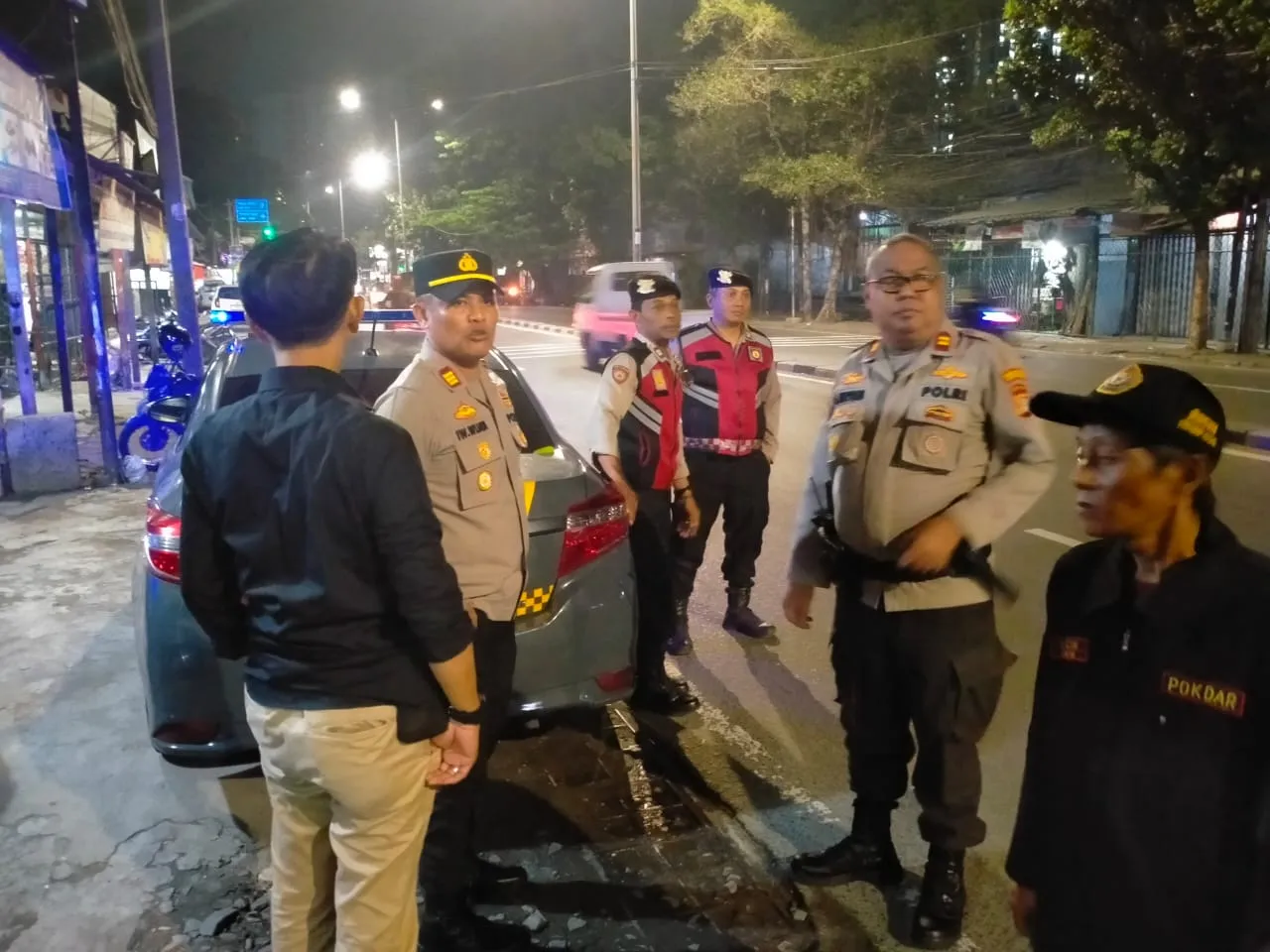 Operasi Cipta Kondisi Di Pasar Rebo: Polri, TNI, Dan Masyarakat Bersinergi Jaga Keamanan Menjelang Ramadhan.