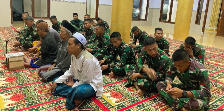 Terharu.! Satgas TMMD 123 Kodim 0822 Bondowoso Gelar Yasinan