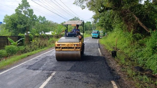 Pembangunan Pemeliharaan Jalan Provinsi di Kerjakan Oleh UPTD PJJ DPUPR Provinsi Banten 