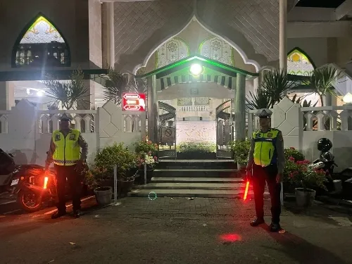 Selama Bulan Ramadhan, Polres Bandara Ngurah Rai Lakukan Pengamanan Ibadah Teraweh