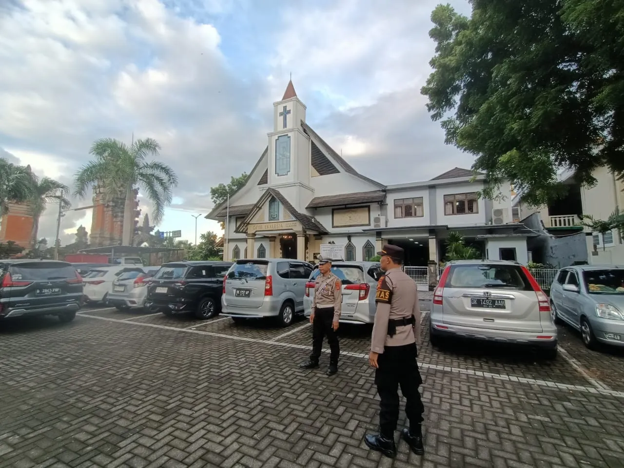 Polres Bandara Ngurah Rai Siapkan Pengamanan Untuk Ibadah Minggu di Gereja Ekklesia