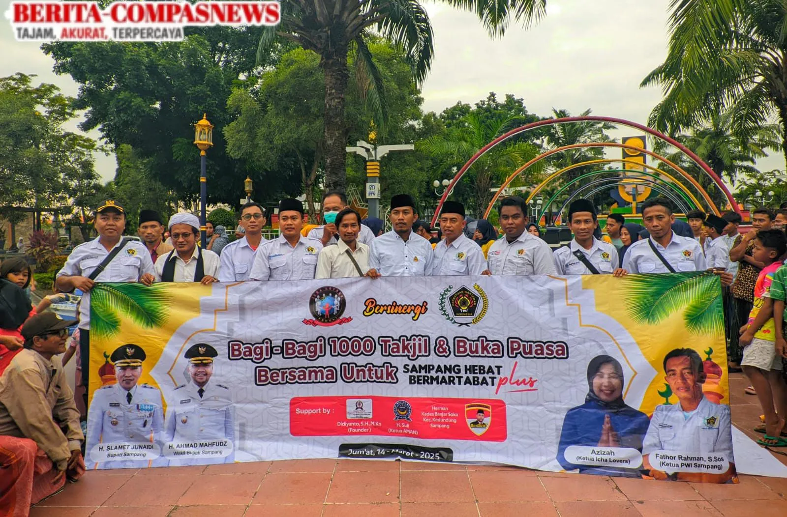 Tebar Kebaikan Bulan Suci Ramadhan, PWI Sampang Bersama Icha Lovers Gèlar Bagi Takjil dan Buka Bersama