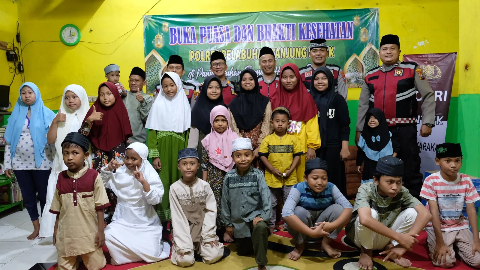 Polres Pelabuhan Tanjung Perak: Buka Bersama Untuk Anak Yatim Piatu Yayasan Rumah Harapan