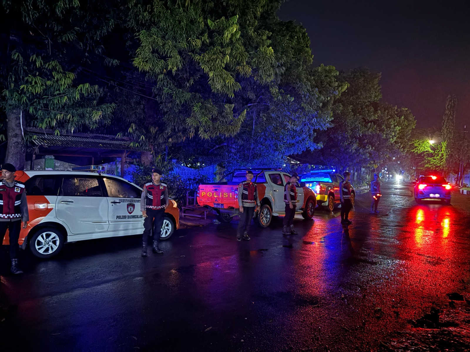 Tingkatkan Keamanan Saat Dinihari, Sat Samapta Polres Bangkalan Gelar Patroli Sahur Keliling