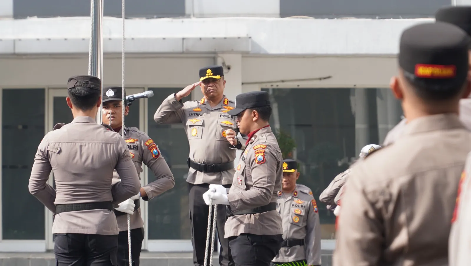 Kapolrestabes Surabaya Pimpin Upacara Kesadaran Nasional di Tengah Ibadah Puasa