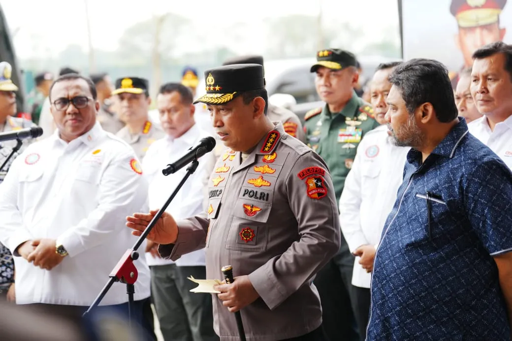 Kapolri Tinjau Bakti Kesehatan "Polri Untuk Masyarakat" di PT Tah Sung Hung, Brebes