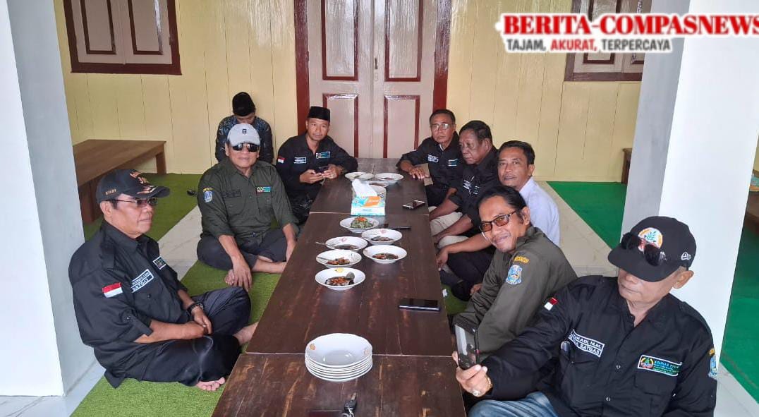 DPW Komnas PPLH Jatim Gelar Rapat Koordinasi dan Buka puasa Bersama Satgas Komnas PPLH Sampang di Rumah Makan AZ-ZAHRA Pengarengan Sampang 