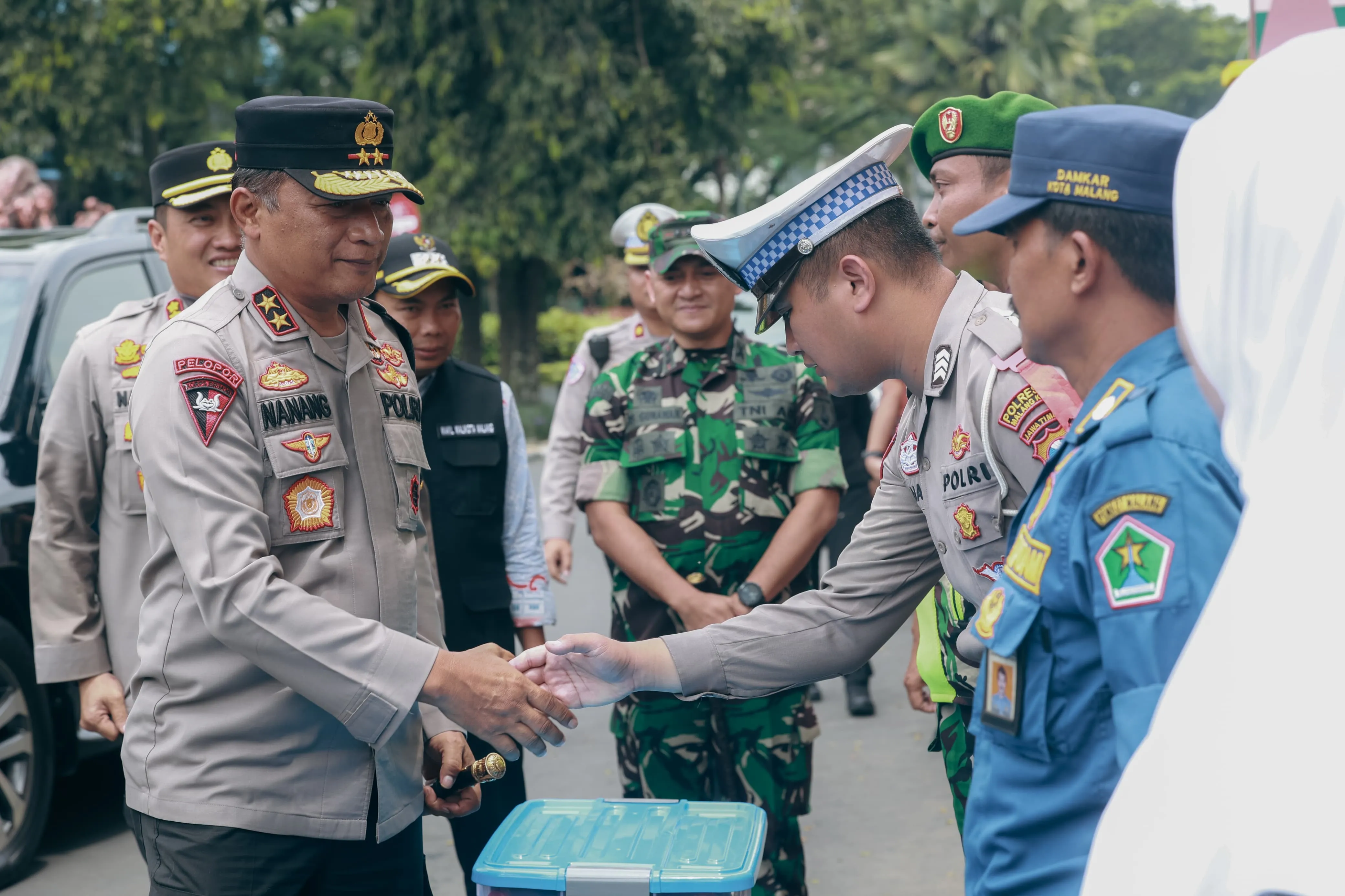 Pastikan Kenyamanan Pemudik, Kapolda Jatim Cek Posyan dan Pospam di Malang Raya