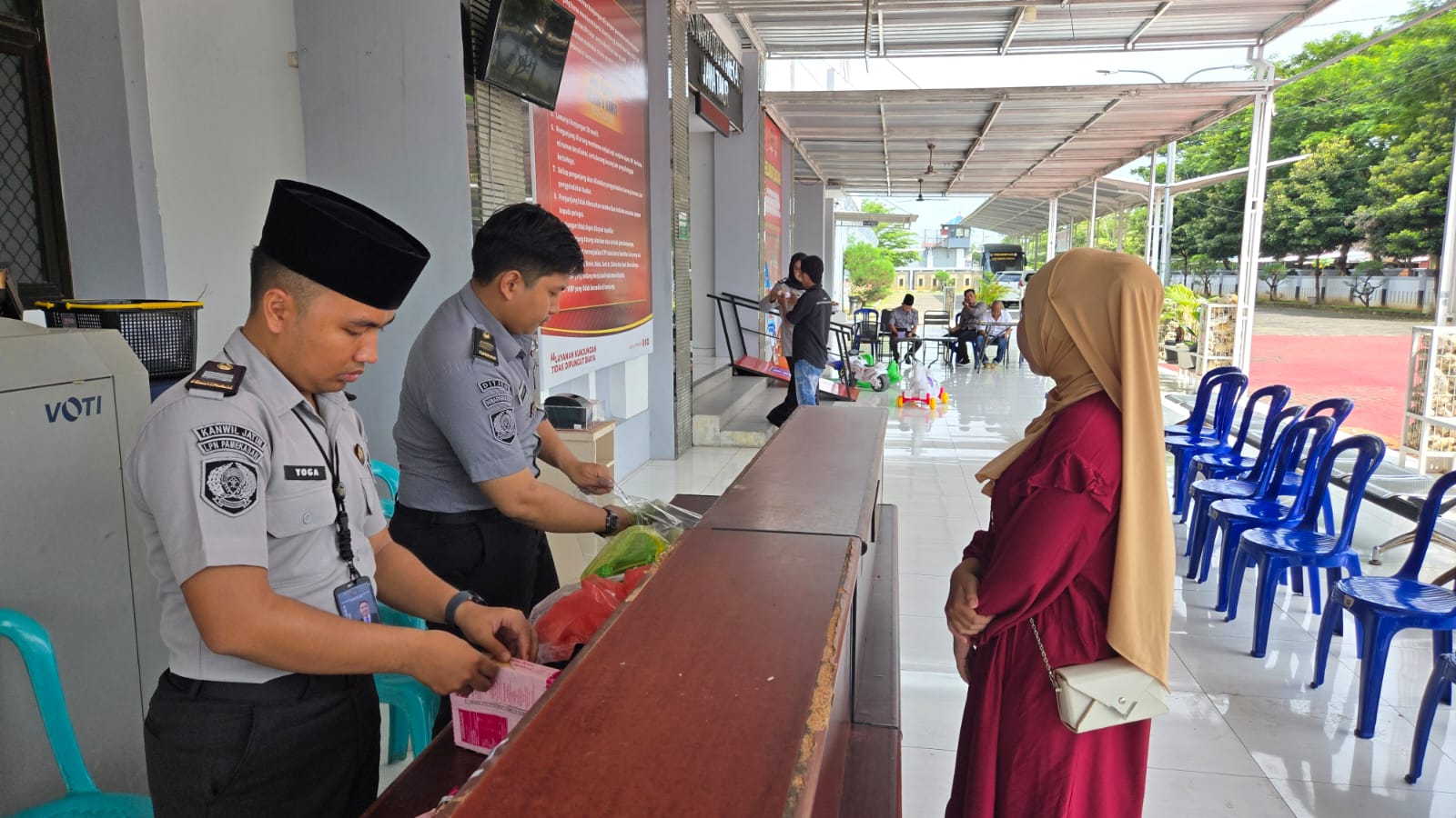Kebersamaan dan Haru di Hari Pertama Layanan Kunjungan Khusus Idul Fitri Lapas Narkotika Kelas IIA Pamekasan