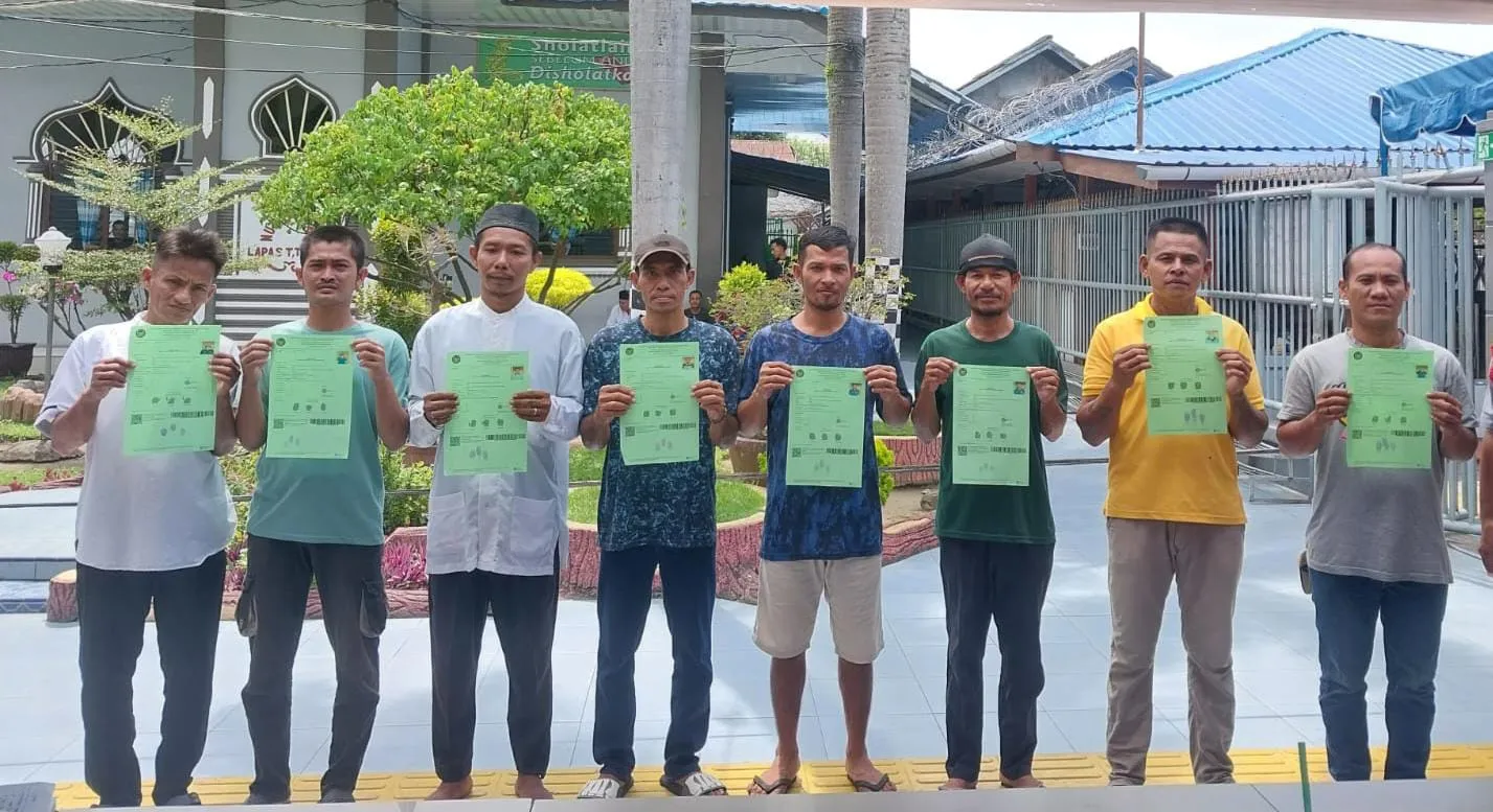 8 Orang Narapidana Lapas Tebing Tinggi Langsung Bebas Usai Terima RK II