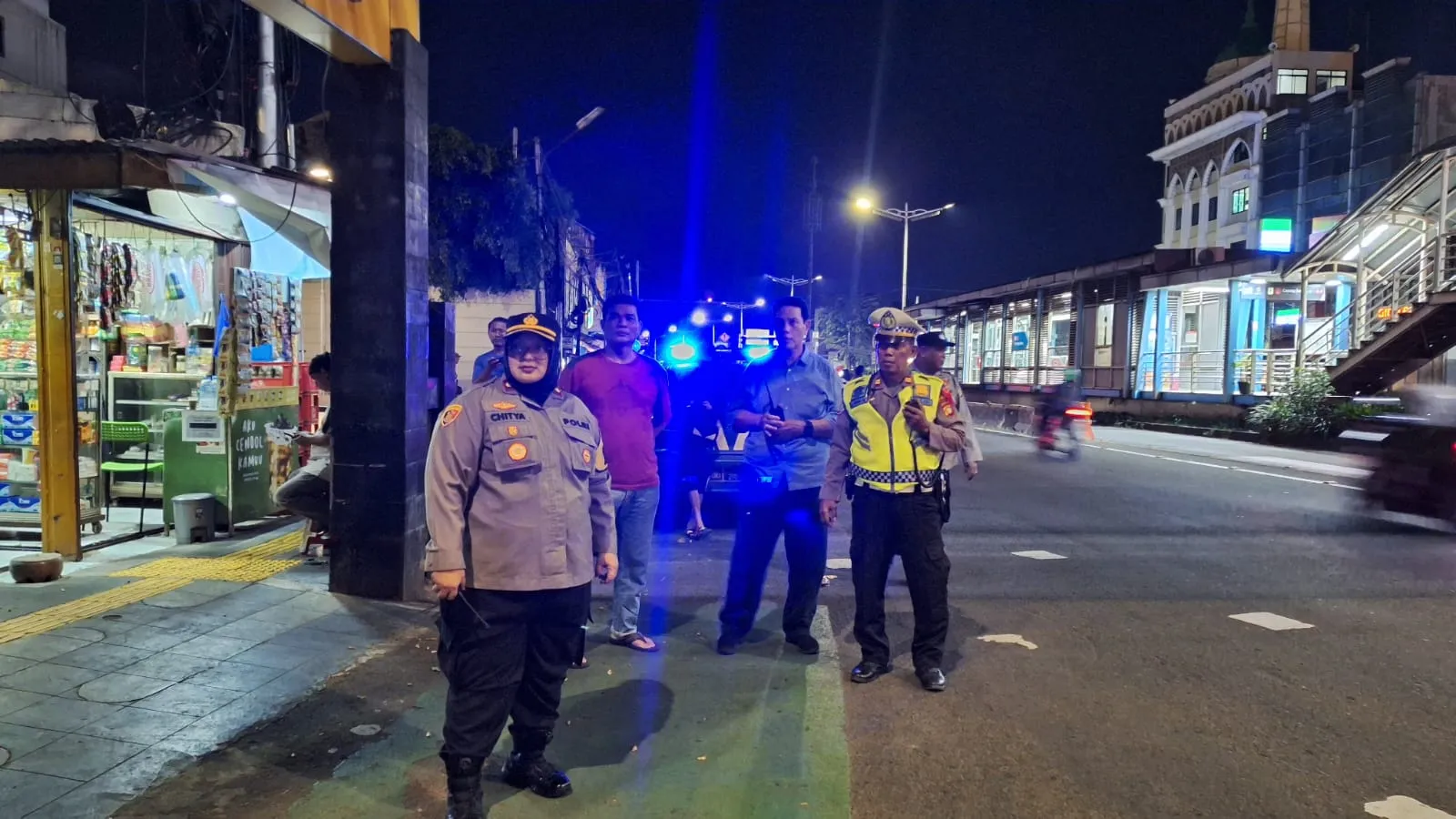 Polsek Jatinegara Amankan Rute Pawai Dan takbiran Di Jakarta Timur.