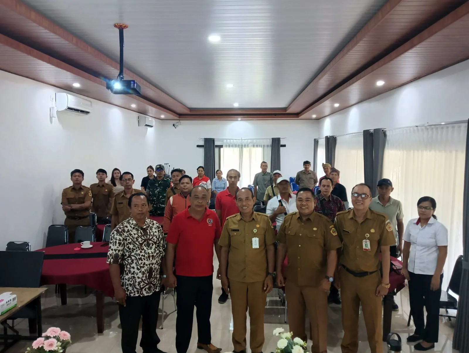 Dukung Program Pemerintah, Babinsa Sidan Atensi Musyawarah Pembentukan Koperasi Merah Putih