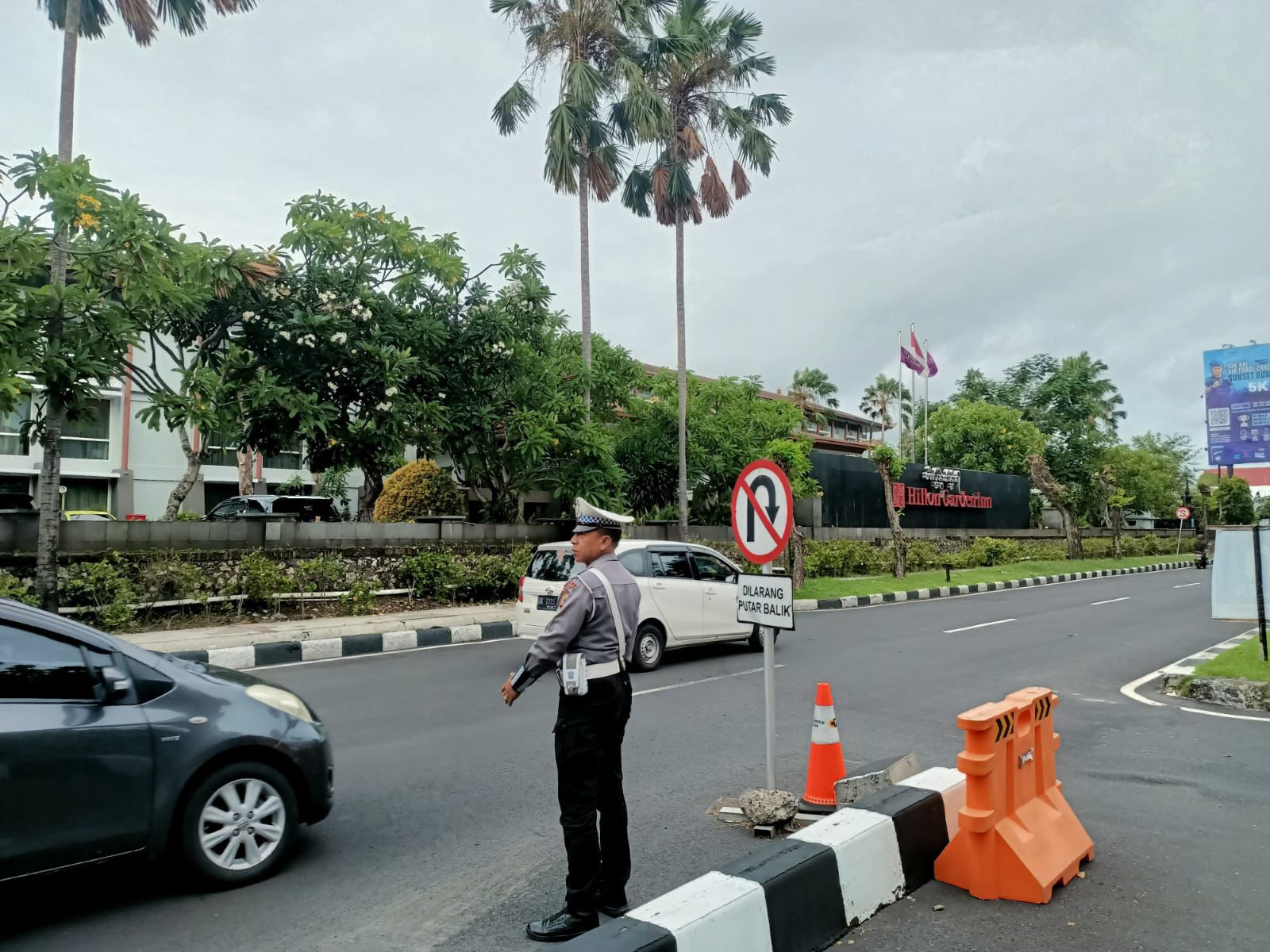 Polres Bandara Ngurah Rai Intensifkan Pengaturan Lalin Pagi Hari Untuk Atasi Kemacetan