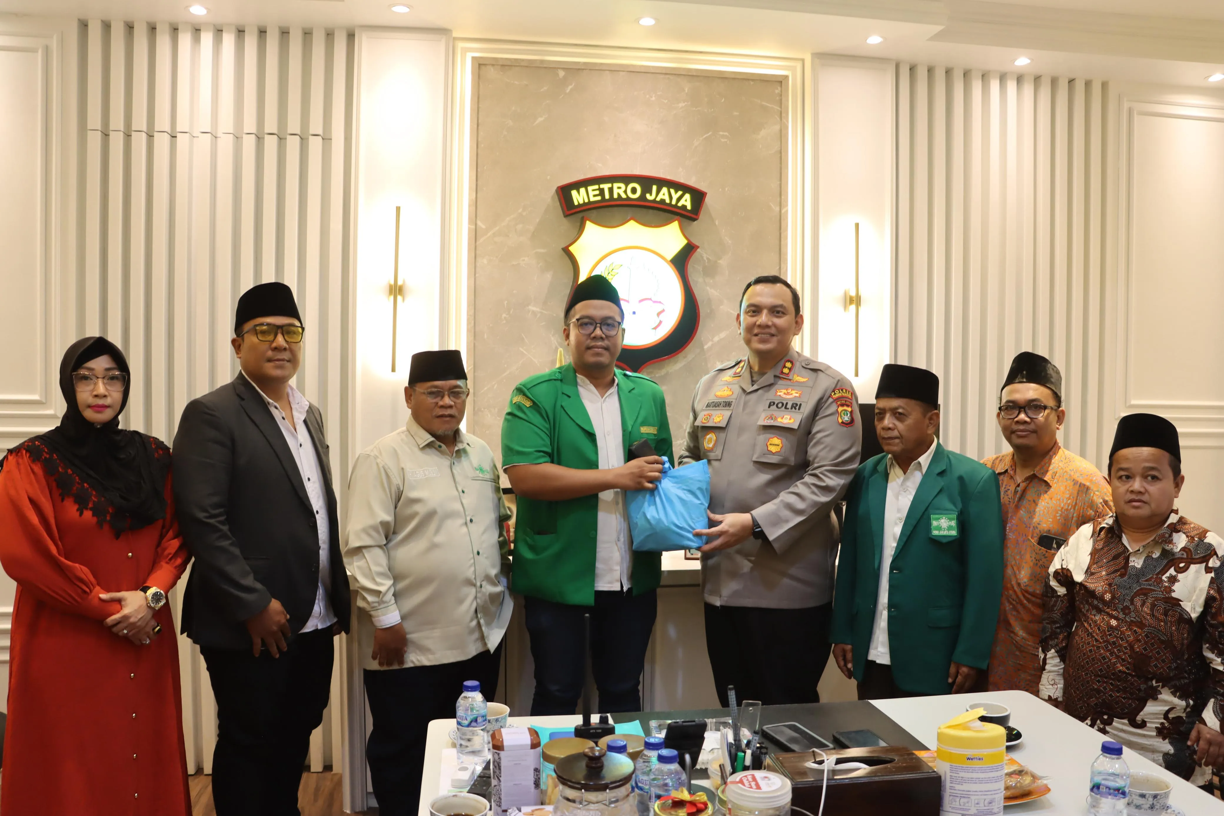 Kapolres Pelabuhan Tanjung Priok, Terima Audiensi Ketua PCNU Dan Bakti Sosial.