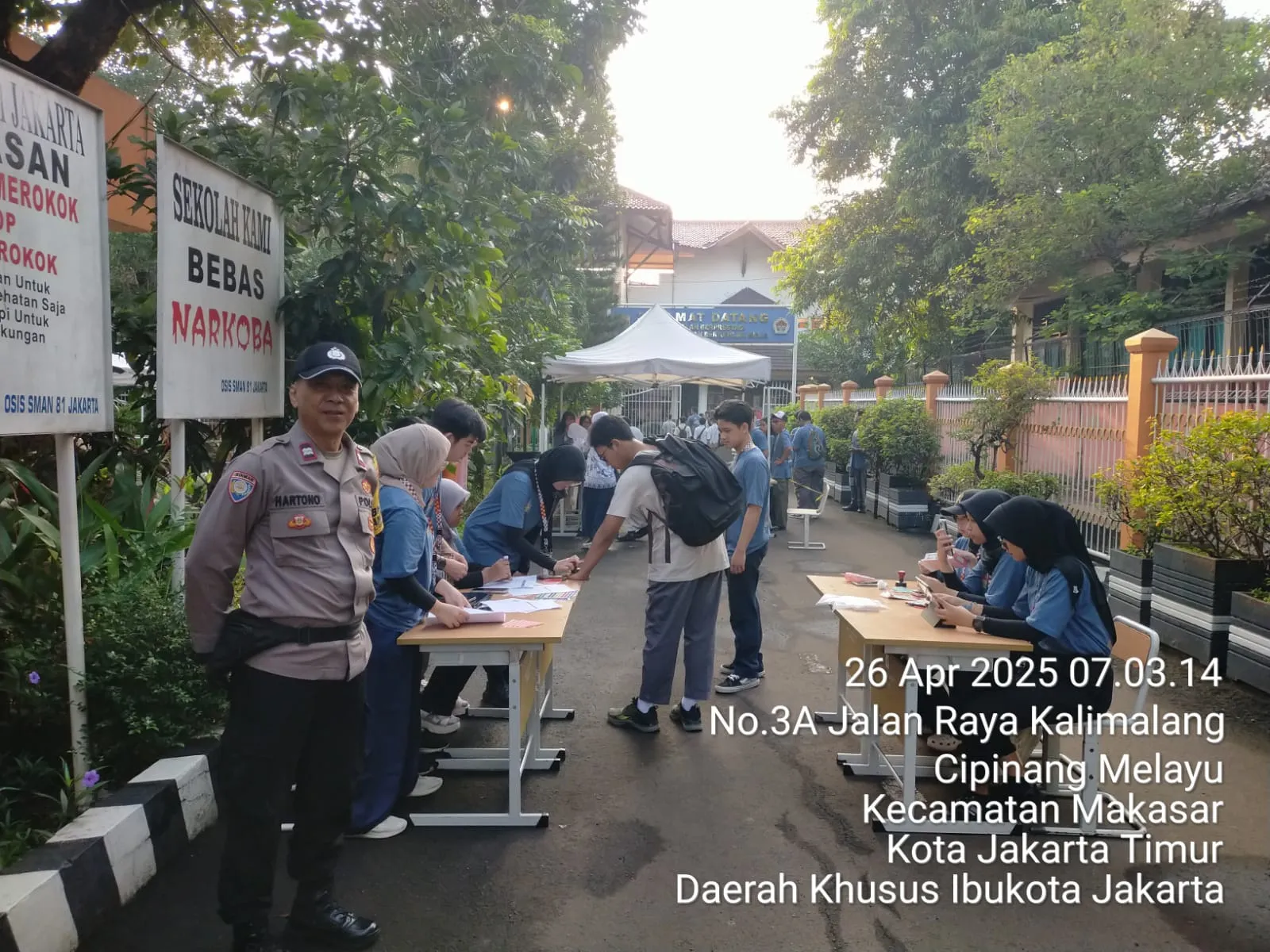 Polisi Amankan Kegiatan EPIC 5.0 di SMAN 81 Cipinang Melayu, Ribuan Pelajar Antusias Ikuti Lomba.