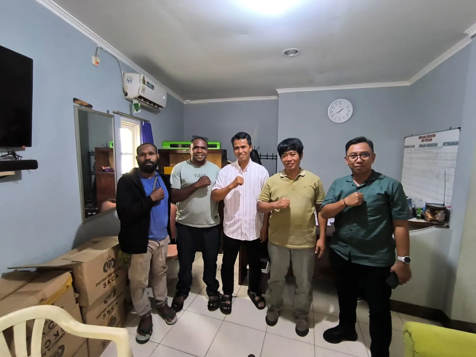 Polsek Makasar Lakukan Penggalangan terhadap Mahasiswa Papua di Asrama Jayawijaya Jelang May Day.