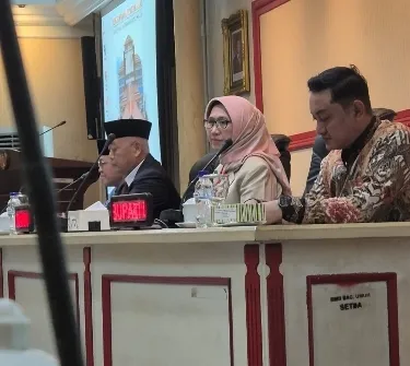 Pungli di Tumpak Sewu Viral, Bupati Lumajang Geram, Penarikan Karcis di Sungai Glidik Dilarang Keras!