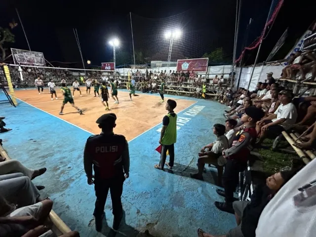 Polsek Nusa Penida Pengamanan Giat Turnamen Bola Volly Budy Bengal Primari Cup 1
