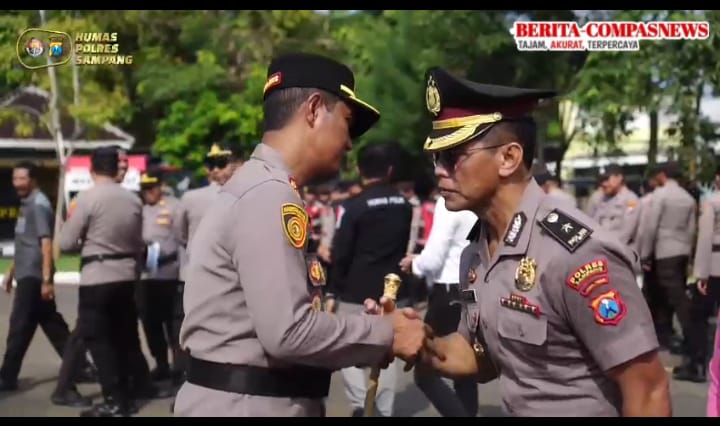 Kenaikan Pangkat Perwira Pengabdian untuk Kompol Sigit Nursiyo Dwiyogo di Polres Sampang