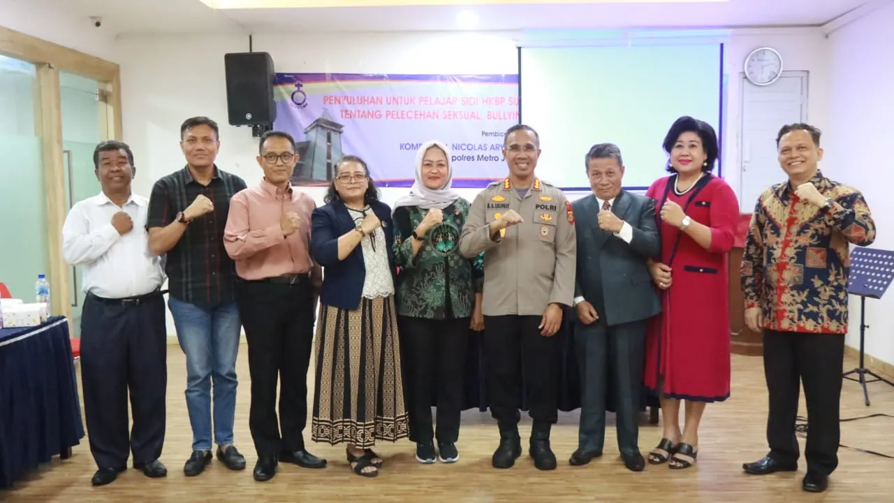 Kapolres Metro Jakarta Timur Berikan Pembinaan kepada Pelajar Sidi HKBP Sutoyo: Bahas Isu Krusial Remaja.