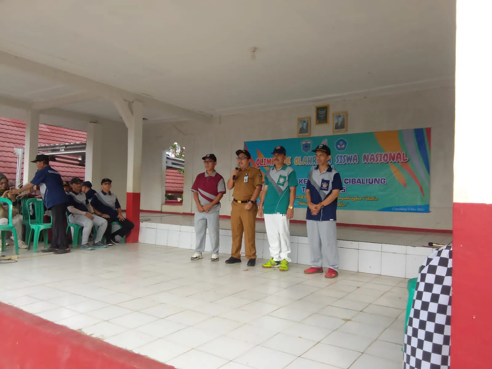 Sinergi inovatif dan Kreatif Dalam O2SN Kecamatan Cibaliung 2025 SDN Sukajadi 1 Berperan Sebagai Panitia