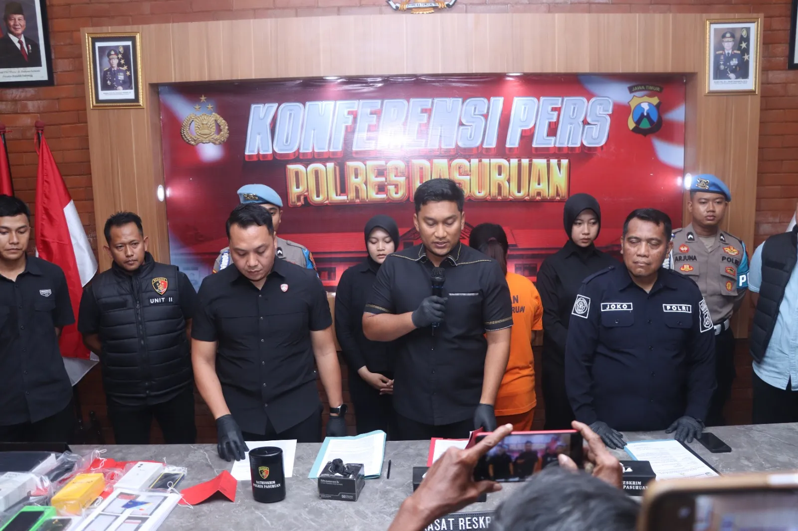 Polres Pasuruan Berhasil Ungkap Penipuan Modus Pinjol 195 Korban Rugi 2,6 Milyar