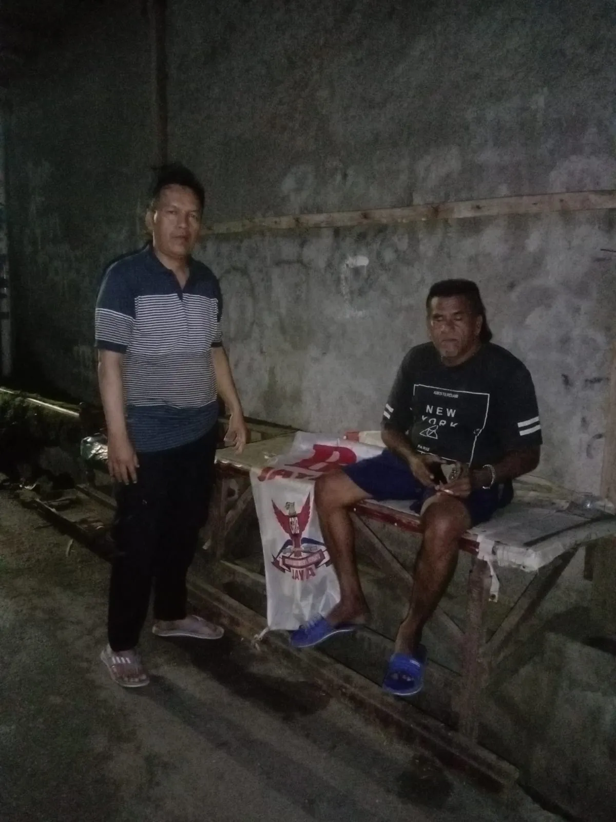 Banner Ormas GRIB JAYA Dicopot Sukarela di Jakarta Timur, Polisi Lakukan Monitoring Taktis.
