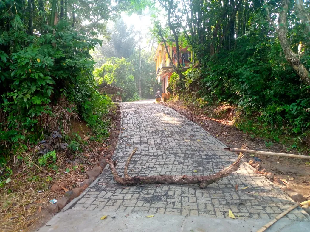 Pemdes Koncang Kerjakan Proyek Paving Block di Kampung Mentruk RT 02 dan RT 03 RW 01 Menggunakan Dana Desa Tahap I Tahun 2025