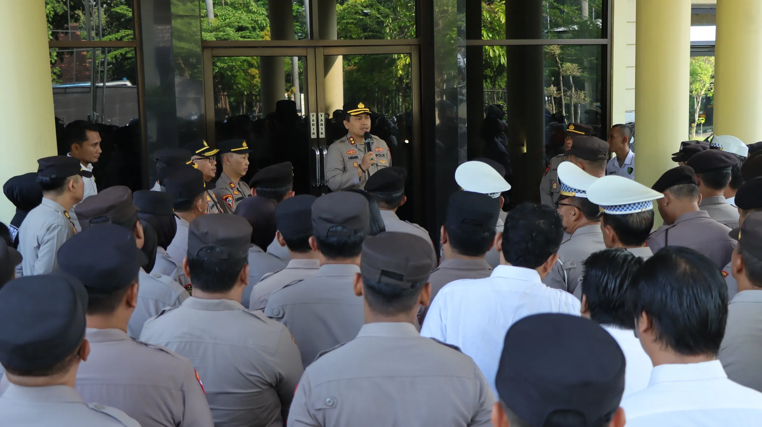 Apel Pagi, Kapolres Nganjuk Minta Anggota Lebih Proaktif Layani Masyarakat