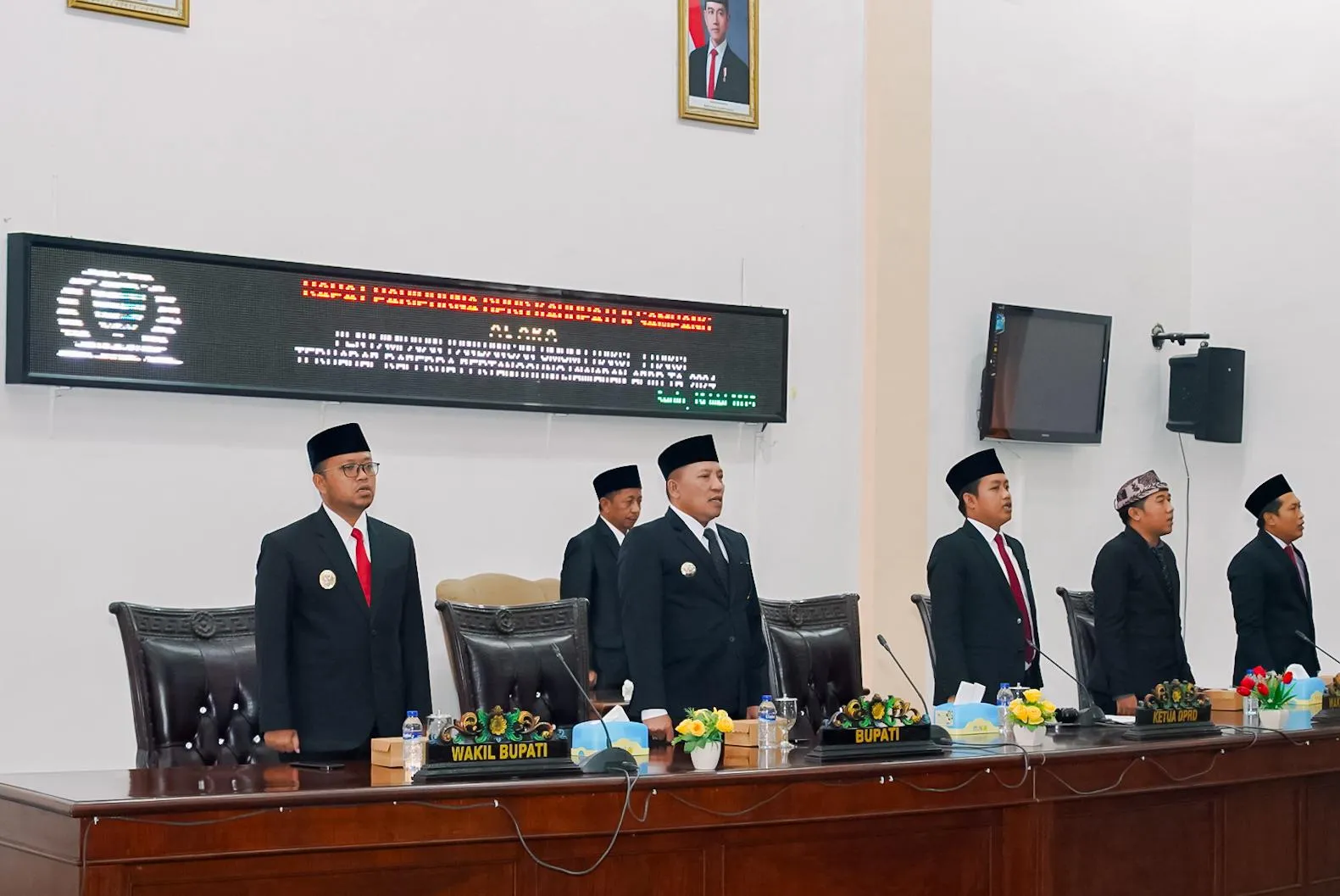 DPRD Sampang Gelar Rapat Paripurna: Meningkatkan Transparansi dan Akuntabilitas APBD